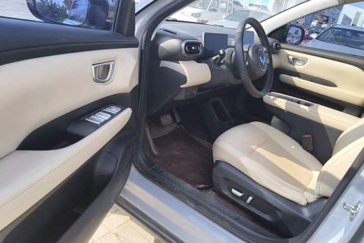 Used Wuling Bingo PLUS 2024 510 km Flagship Edition Four-Seater Version Driver Seat