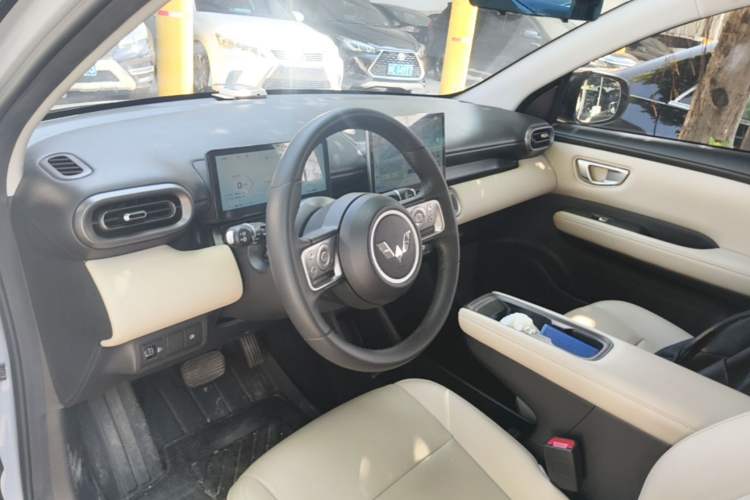 Used Wuling Bingo PLUS 2024 510 km Flagship Edition Four-Seater Version Driver Seat