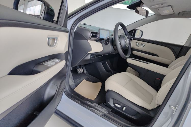 Used Wuling Bingo PLUS 2024 510 km Flagship Edition Four-Seater Version Driver Seat