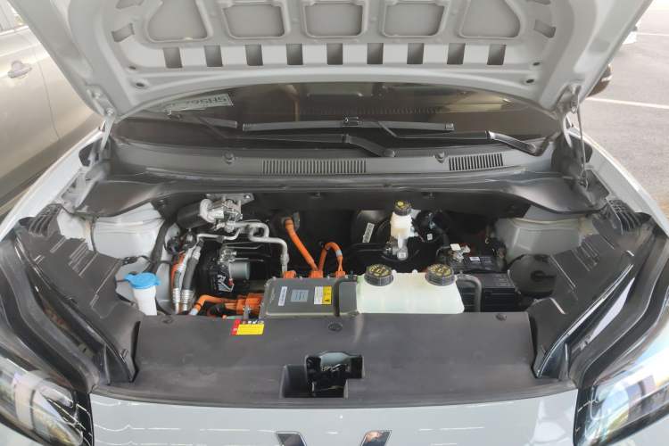 Used Wuling Bingo PLUS 2024 510 km Flagship Edition Four-Seater Version Engine Bay