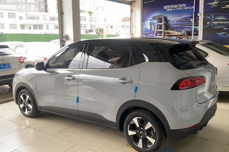 Used Wuling Bingo PLUS 2024 330 km Range Five-Seater Version Exterior 1