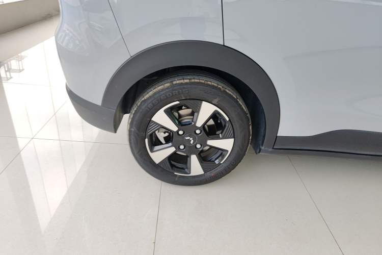 Used Wuling Bingo PLUS 2024 510 km Flagship Edition Four-Seater Version Exterior 5