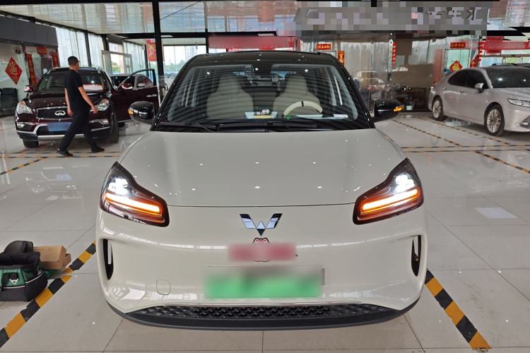 Used Wuling Bingo PLUS 2024 330 km Range Five-Seater Version Front