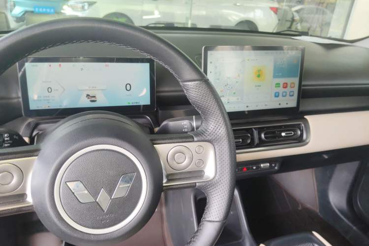 Used Wuling Bingo PLUS 2024 510 km Flagship Edition Four-Seater Version Gear Lever