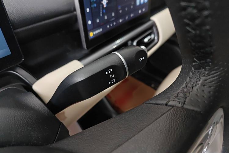 Used Wuling Bingo PLUS 2024 510 km Flagship Edition Four-Seater Version Gear Lever