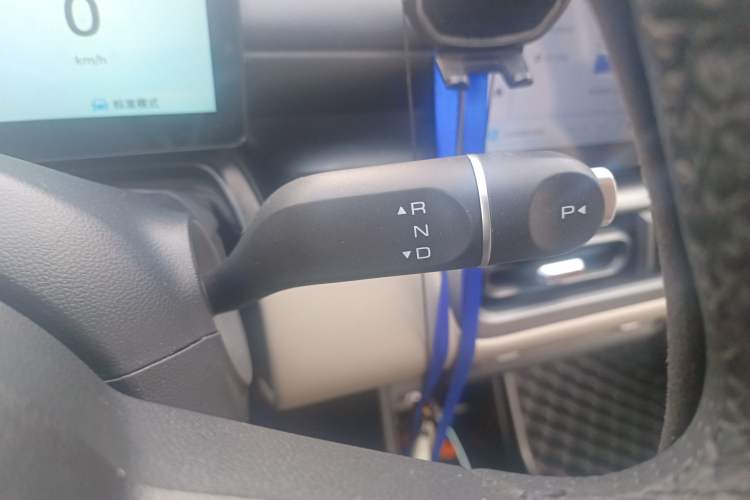 Used Wuling Bingo PLUS 2024 510 km Range 5-Seater Version Gear Lever