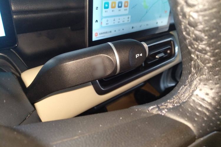 Used Wuling Bingo PLUS 2024 510 km Flagship Edition Four-Seater Version Gear Lever