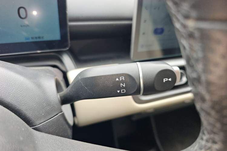 Used Wuling Bingo PLUS 2024 510 km Flagship Edition Four-Seater Version Gear Lever