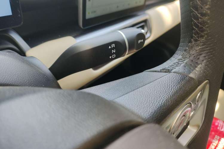 Used Wuling Bingo PLUS 2024 510 km Flagship Edition Four-Seater Version Gear Lever