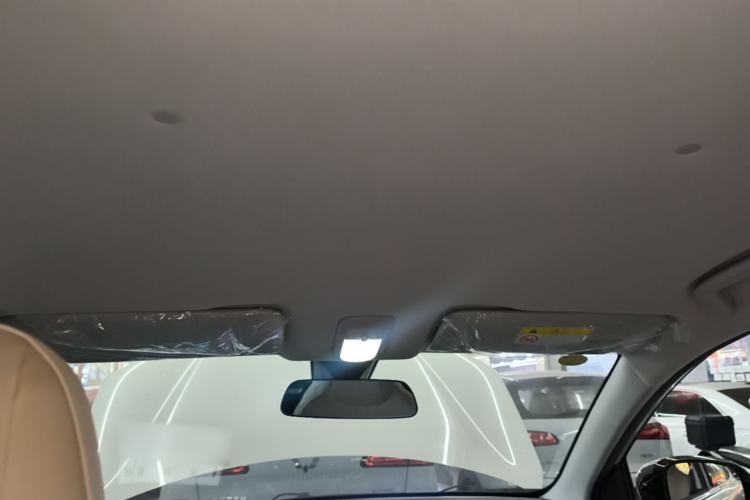 Used Wuling Bingo PLUS 2024 401 km Range 5-Seater Version Headliner