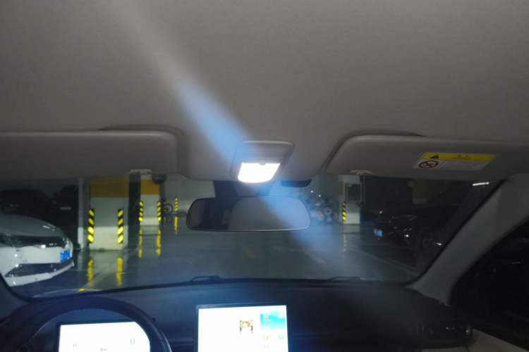 Used Wuling Bingo PLUS 2024 510 km Flagship Edition Four-Seater Version Headliner