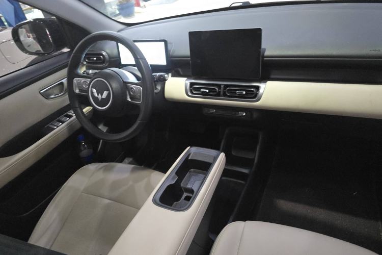 Used Wuling Bingo PLUS 2024 510 km Flagship Edition Four-Seater Version Interior 1