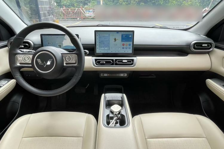 Used Wuling Bingo PLUS 2024 401 km Flagship Edition Four-Seater Version Interior 2