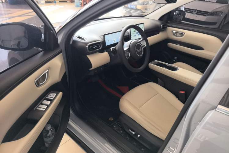 Used Wuling Bingo PLUS 2024 510 km Flagship Edition Four-Seater Version Interior 2
