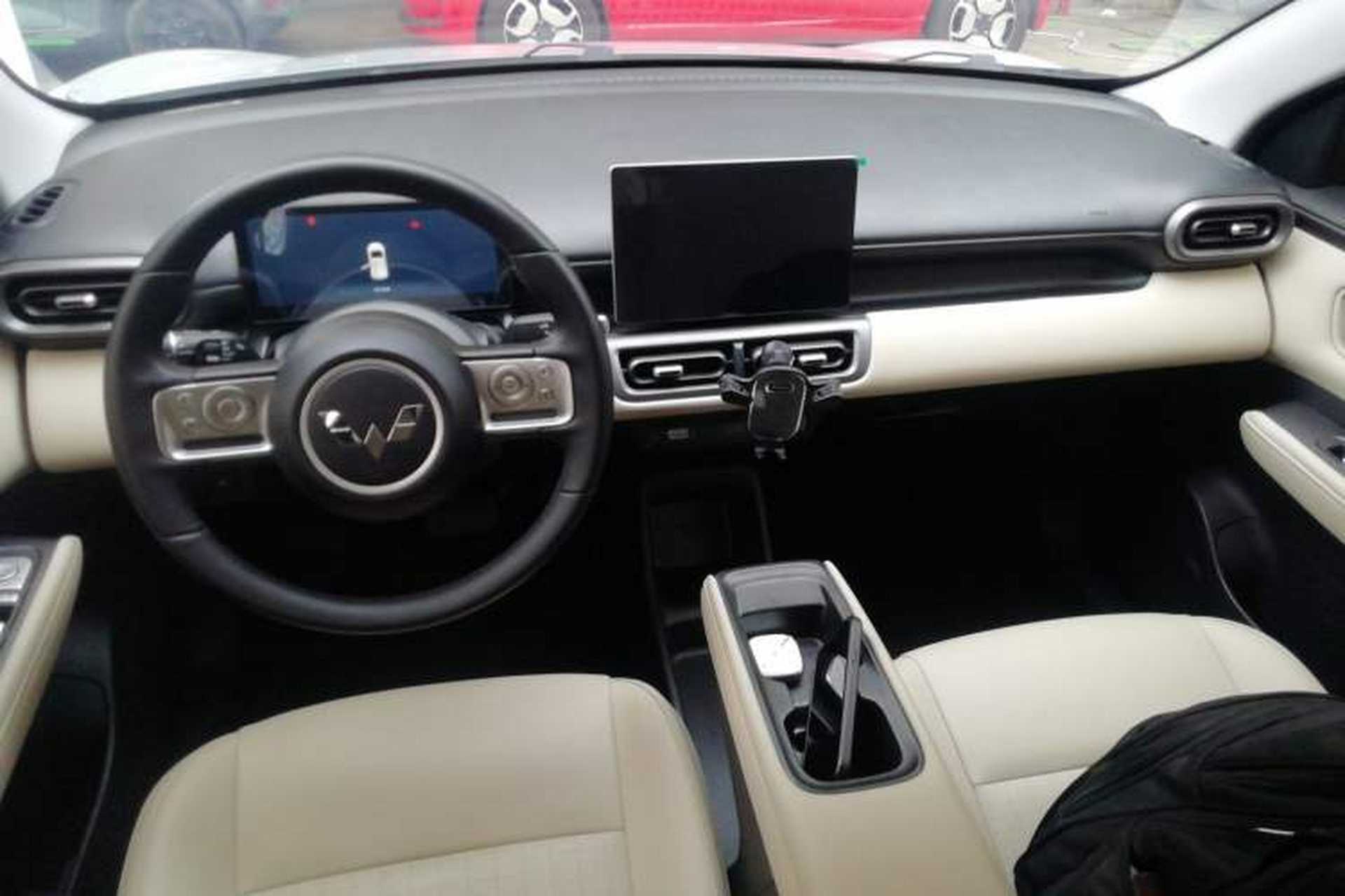 Used Wuling Bingo PLUS 2024 510 km Range 5-Seater Version Interior 2
