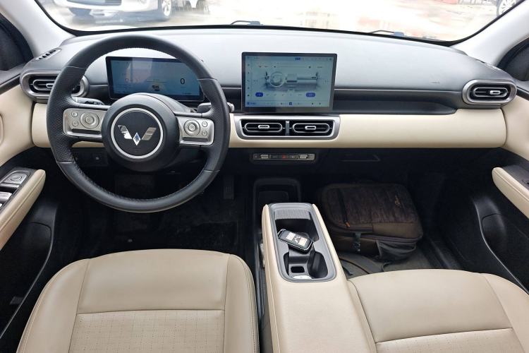 Used Wuling Bingo PLUS 2024 510 km Flagship Edition Four-Seater Version Interior 2