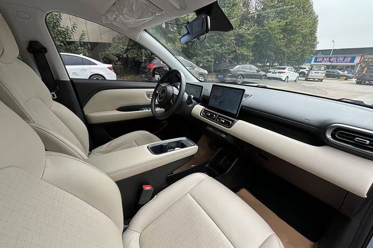 Used Wuling Bingo PLUS 2024 510 km Flagship Edition Four-Seater Version Interior 3