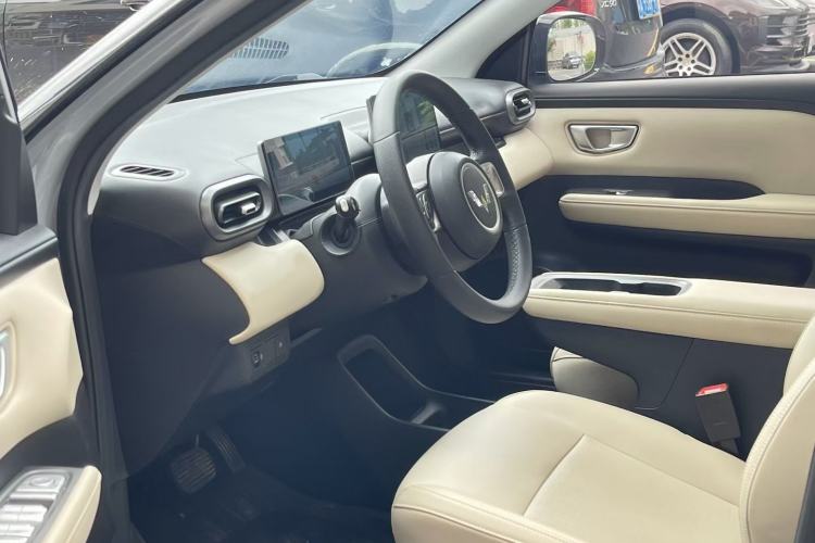 Used Wuling Bingo PLUS 2024 401 km Flagship Edition Four-Seater Version Interior 4