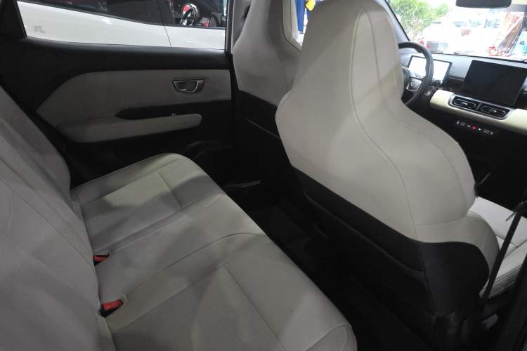 Used Wuling Bingo PLUS 2024 510 km Flagship Edition Four-Seater Version Interior 4