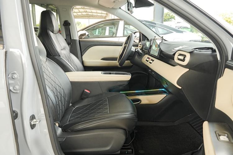 Used Wuling Bingo PLUS 2024 510 km Flagship Edition Four-Seater Version Interior 6