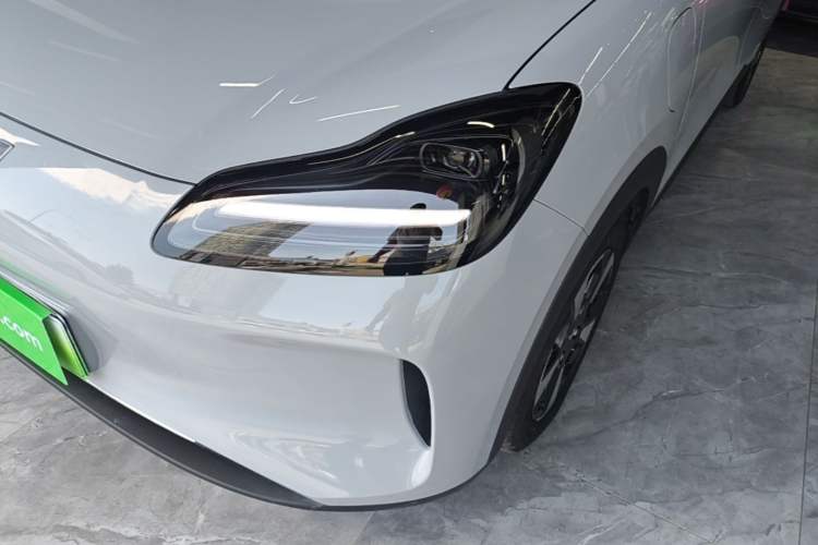 Used Wuling Bingo PLUS 2024 401 km Range 5-Seater Version Left Front Headlight
