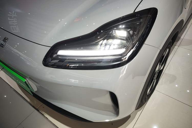 Used Wuling Bingo PLUS 2024 510 km Flagship Edition Four-Seater Version Left Front Headlight