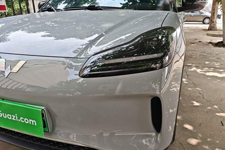 Used Wuling Bingo PLUS 2024 330 km Range Five-Seater Version Left Front Headlight