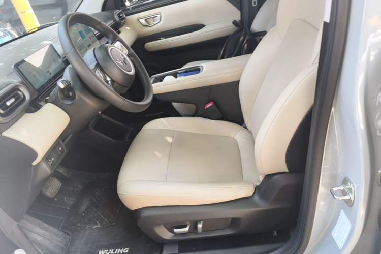 Used Wuling Bingo PLUS 2024 510 km Flagship Edition Four-Seater Version Left Front Seat