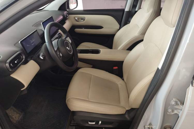 Used Wuling Bingo PLUS 2024 510 km Flagship Edition Four-Seater Version Left Front Seat