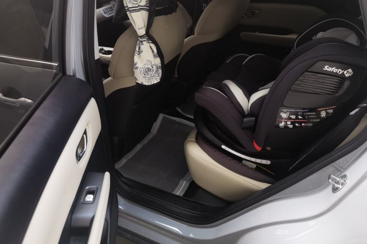 Used Wuling Bingo PLUS 2024 510 km Flagship Edition Four-Seater Version Left Rear Seat