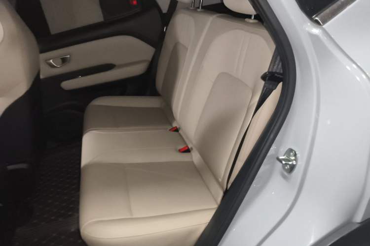 Used Wuling Bingo PLUS 2024 510 km Flagship Edition Four-Seater Version Left Rear Seat