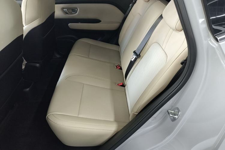 Used Wuling Bingo PLUS 2024 401 km Range 5-Seater Version Left Rear Seat