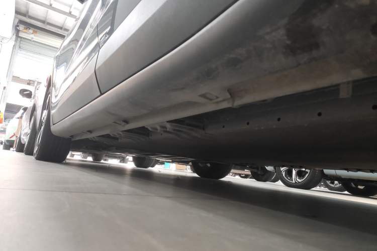 Used Wuling Bingo PLUS 2024 510 km Flagship Edition Four-Seater Version Left Side Sill