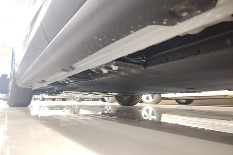 Used Wuling Bingo PLUS 2024 510 km Range 5-Seater Version Left Side Sill