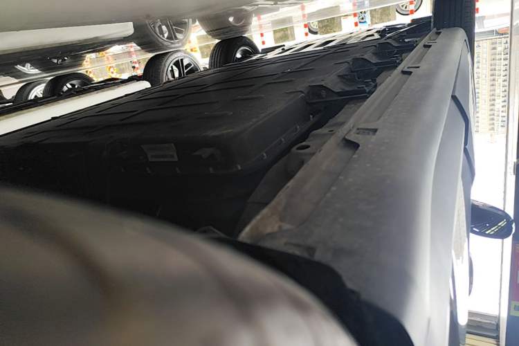 Used Wuling Bingo PLUS 2024 401 km Flagship Edition Four-Seater Version Left Side Sill