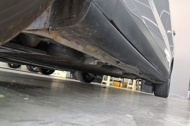 Used Wuling Bingo PLUS 2024 401 km Range 5-Seater Version Left Side Sill