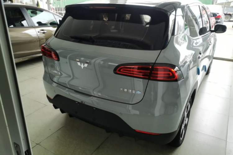 Used Wuling Bingo PLUS 2024 330 km Range Five-Seater Version Rear