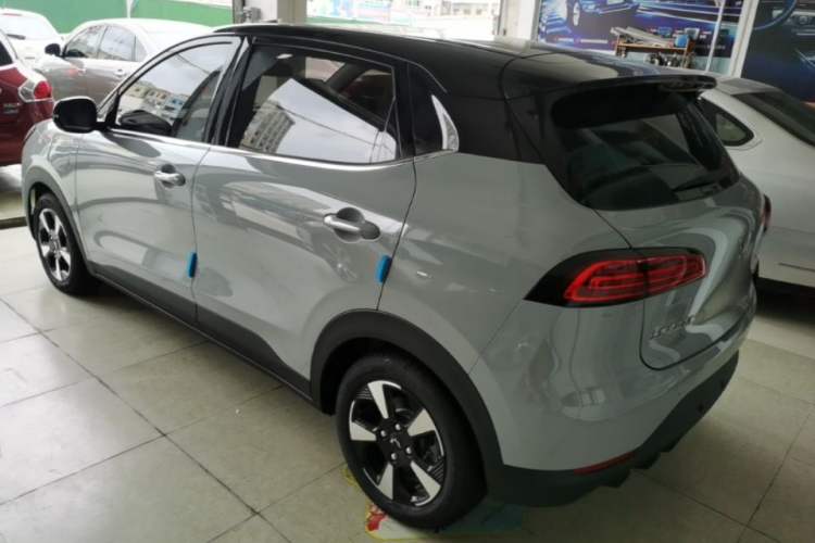 Used Wuling Bingo PLUS 2024 330 km Range Five-Seater Version Rear Left 45 Deg