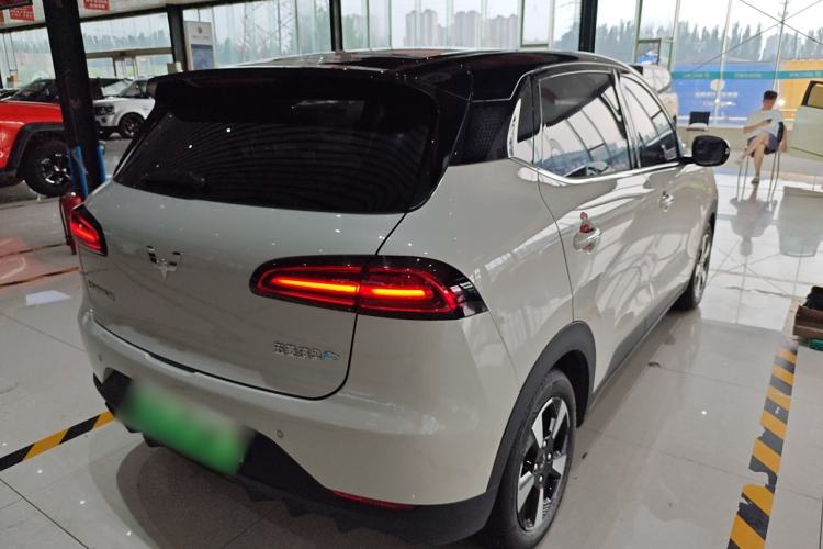 Used Wuling Bingo PLUS 2024 330 km Range Five-Seater Version Rear Right 45 Deg