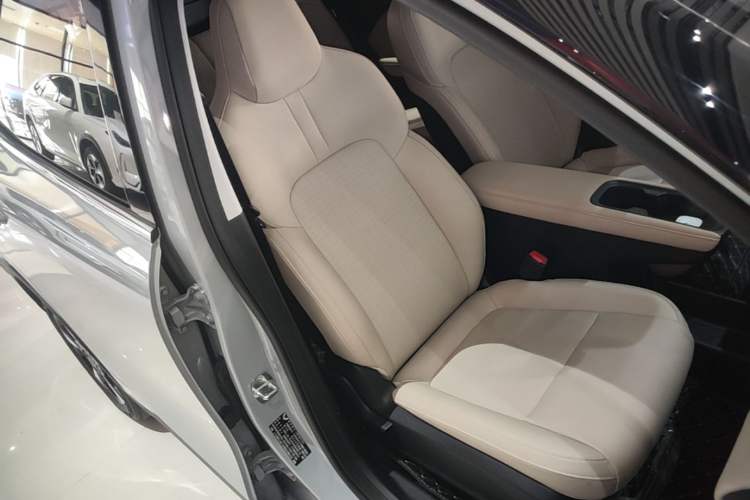 Used Wuling Bingo PLUS 2024 510 km Flagship Edition Four-Seater Version Right Front Seat