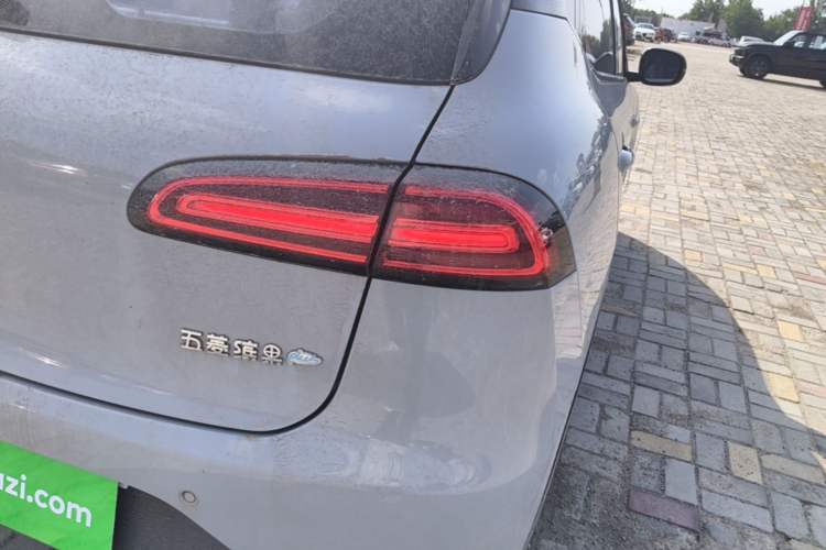Used Wuling Bingo PLUS 2024 510 km Flagship Edition Four-Seater Version Right Rear Taillight