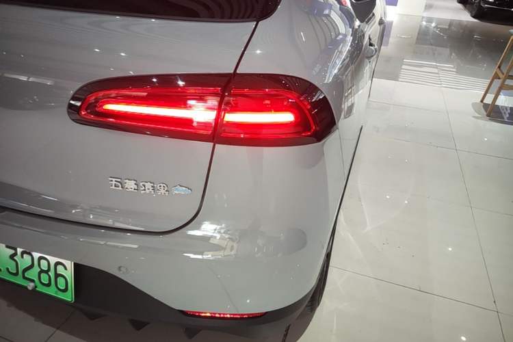 Used Wuling Bingo PLUS 2024 510 km Flagship Edition Four-Seater Version Right Rear Taillight