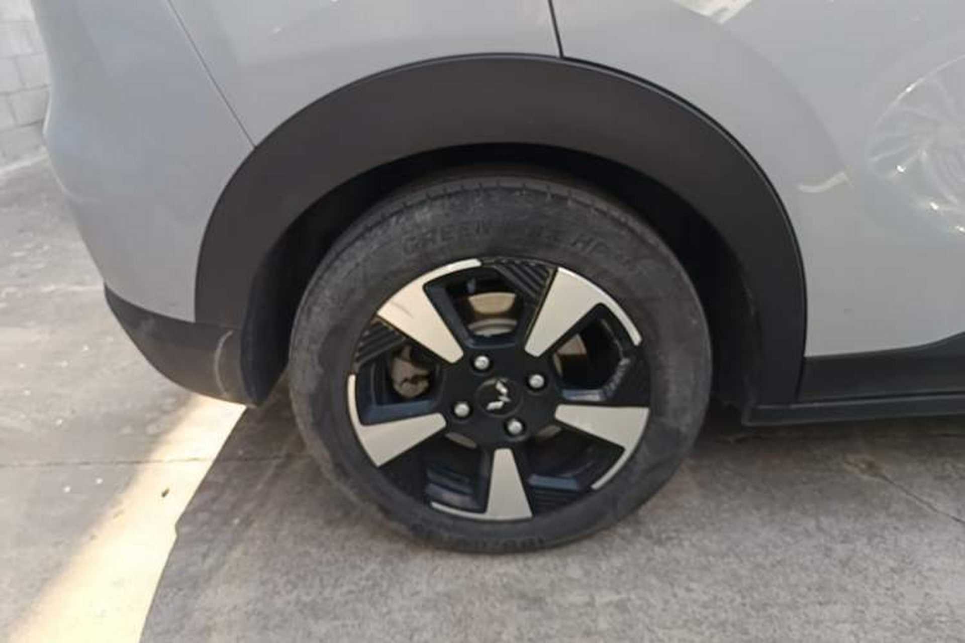 Used Wuling Bingo PLUS 2024 510 km Flagship Edition Four-Seater Version Right Rear Wheel Hub