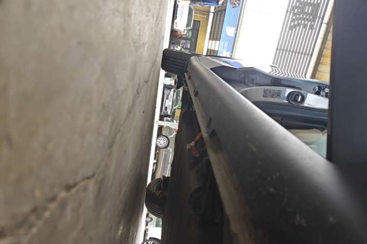 Used Wuling Bingo PLUS 2024 330 km Range Five-Seater Version Right Side Sill