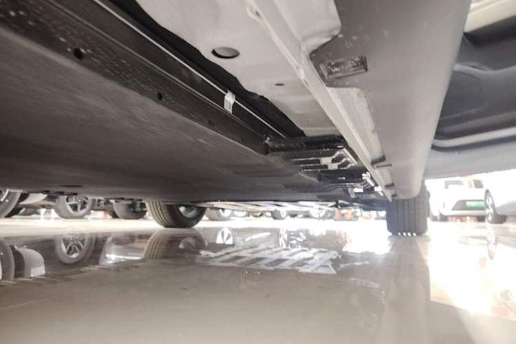 Used Wuling Bingo PLUS 2024 510 km Range 5-Seater Version Right Side Sill