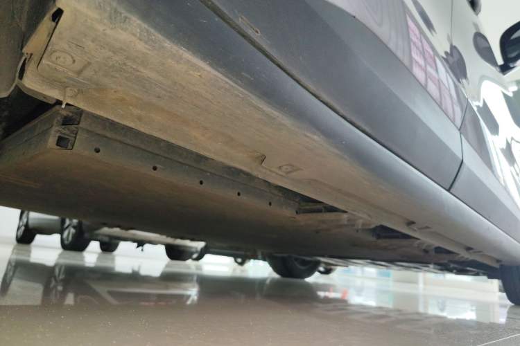 Used Wuling Bingo PLUS 2024 510 km Flagship Edition Four-Seater Version Right Side Sill