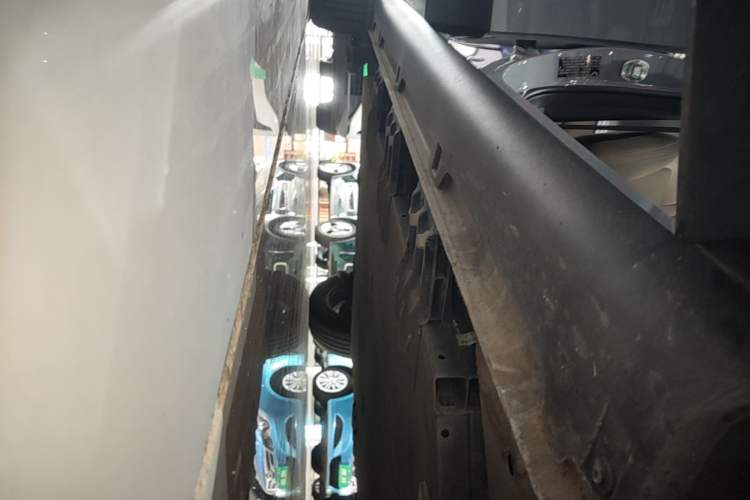 Used Wuling Bingo PLUS 2024 510 km Flagship Edition Four-Seater Version Right Side Sill