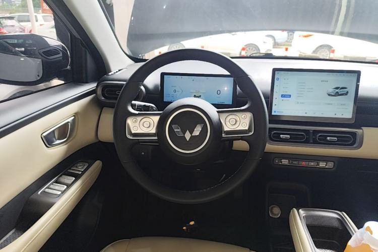 Used Wuling Bingo PLUS 2024 401 km Flagship Edition Four-Seater Version Steering Wheel