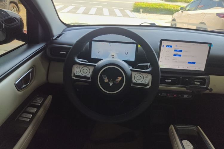 Used Wuling Bingo PLUS 2024 401 km Range 5-Seater Version Steering Wheel