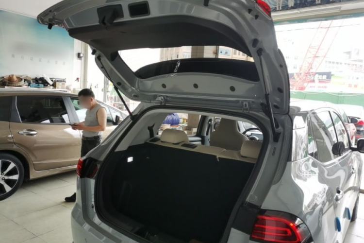Used Wuling Bingo PLUS 2024 330 km Range Five-Seater Version Trunk
